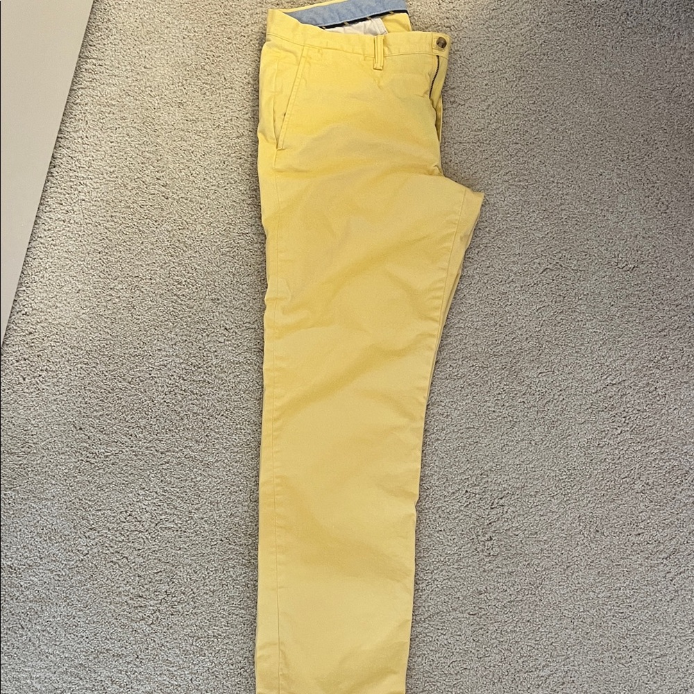 Polo Ralph Lauren Men's Chinos in Vibrant Yellow